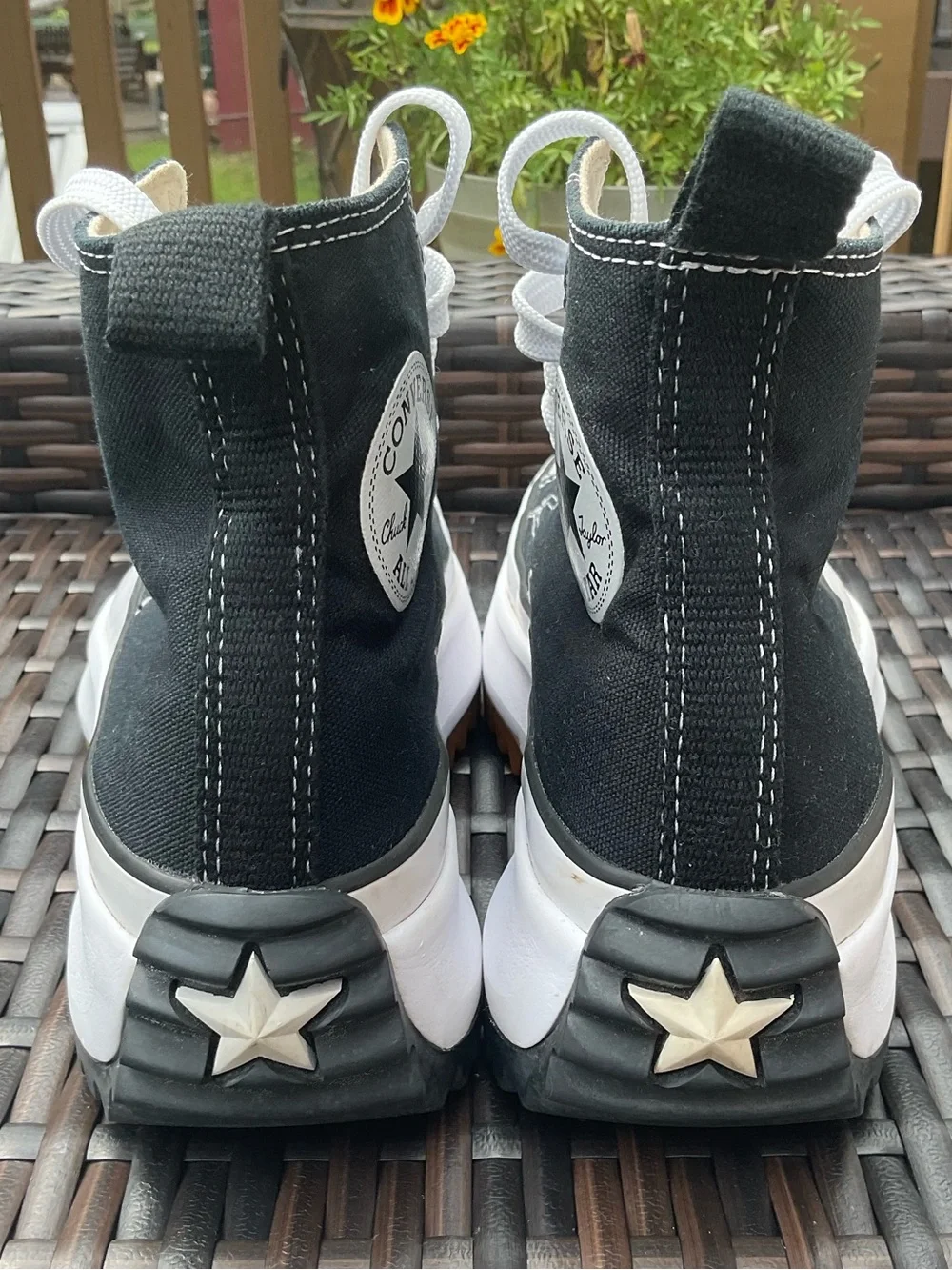 Converse Run Star Platform Sneaker In Excellent Condition. Women’s 8.